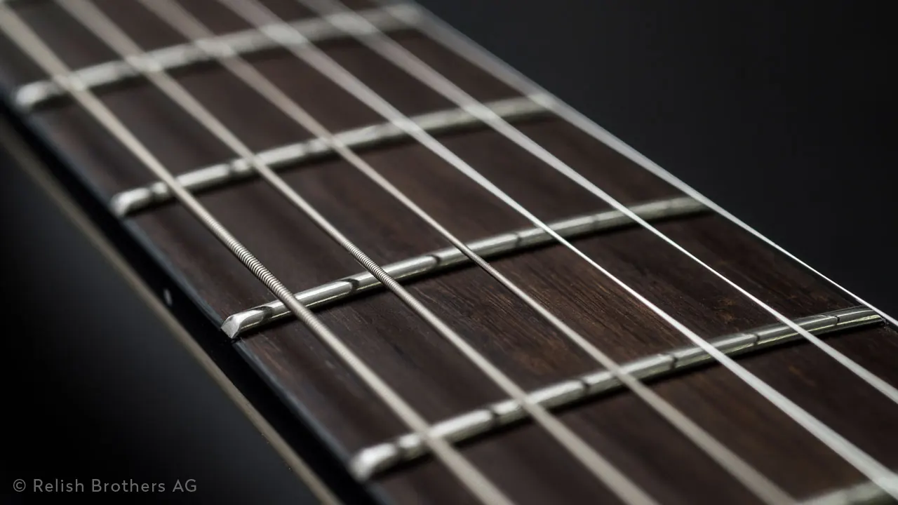 Bamboo fretboard of the Mary electric guitar – close-up